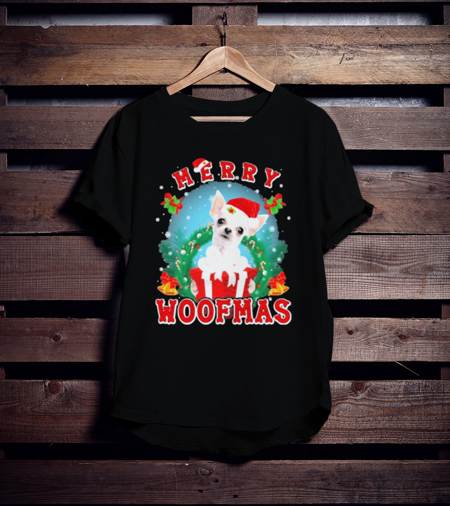 Chihuahua Merry Woofmas Santa Hat Wreath And Gift Box T-Shirt