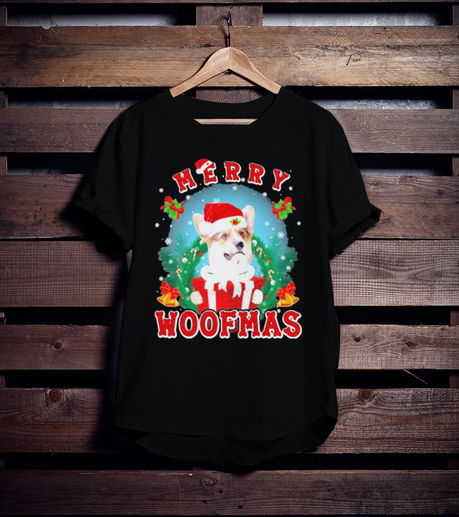 Merry Woofmas Welsh Corgi In Santa Hat With Presents And Christmas Decorations T-Shirt