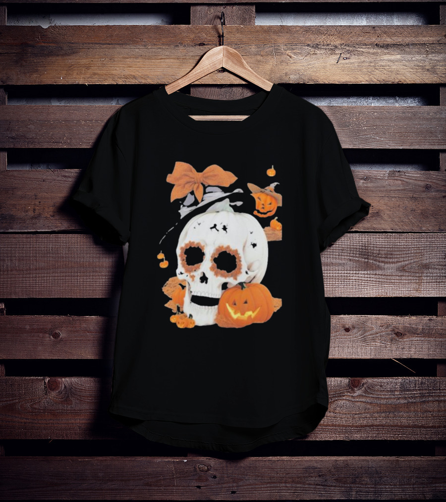 The Witch's Skull Pumpkin Halloween Hat And Laughing Jack-O'-Lanterns T-Shirt