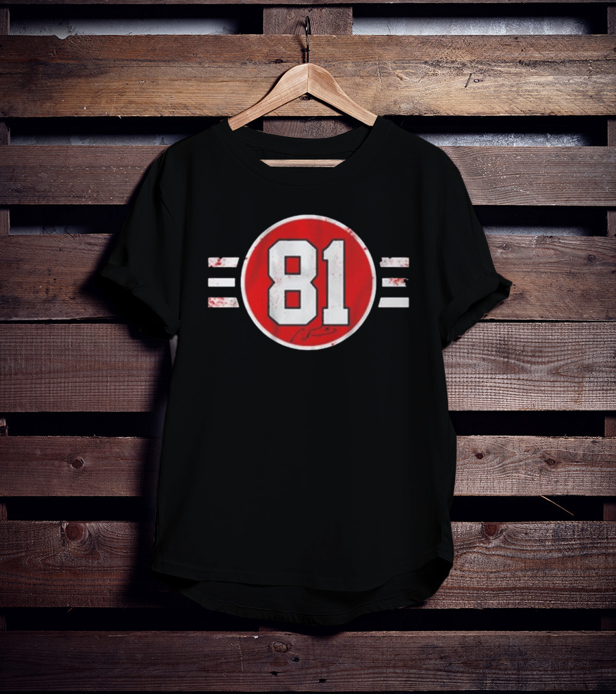 Chicago Blackhawks Marian Hossa 81 Red Circle Vintage Hockey T-Shirt