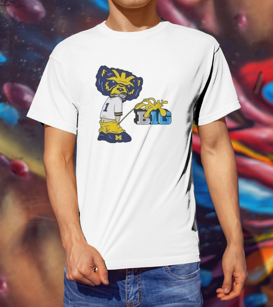 MI Wolverine Mascot Pissing On Big Ten Logo T-Shirt