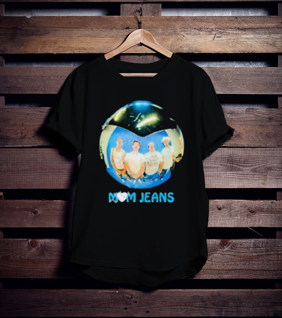 Mom Jeans Band Fisheye Group Photo Orb T-Shirt