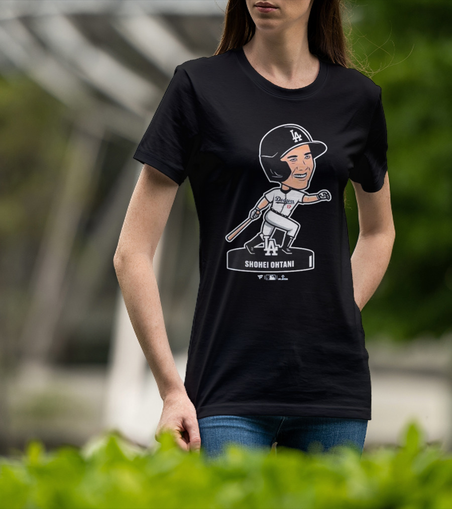 Shohei Ohtani Los Angeles Dodgers LA Bobblehead Dodgers 17 T-Shirt