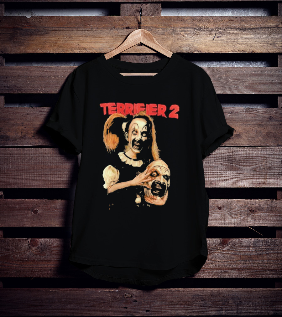 Terrifier 2 Horror Clown Character Holding Severed Head T-Shirt