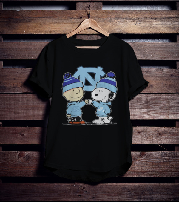 Snoopy And Charlie Brown Go Heels UNC Tar Heels Fist Bump North Carolina T-Shirt