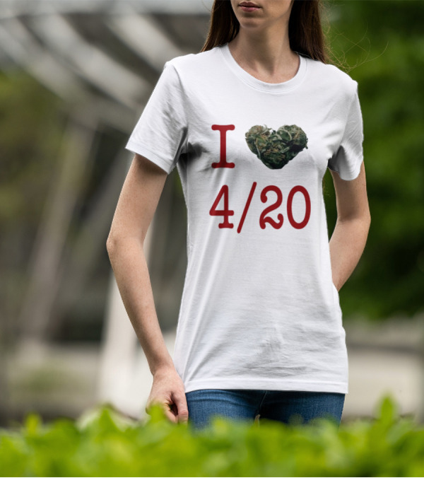 Rihanna Wearing I Heart 4/20 Day T-Shirt