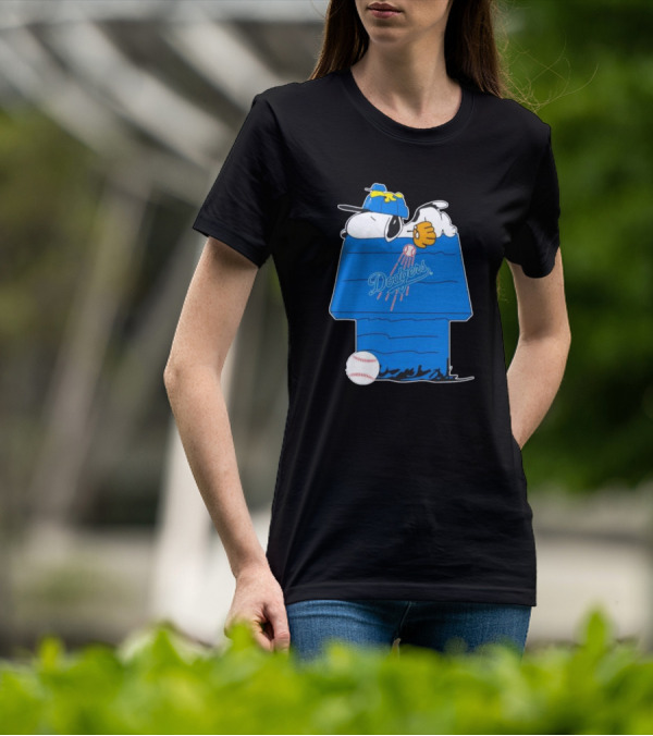 Snoopy And Woodstock Sleeping On Los Angeles Dodgers Doghouse With Baseball T-Shirt