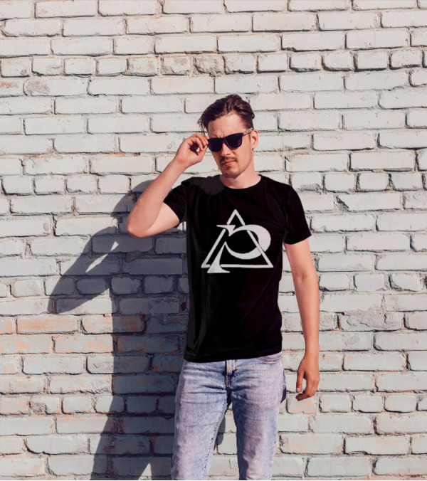 Zig Poppy Abstract Triangle T-Shirt