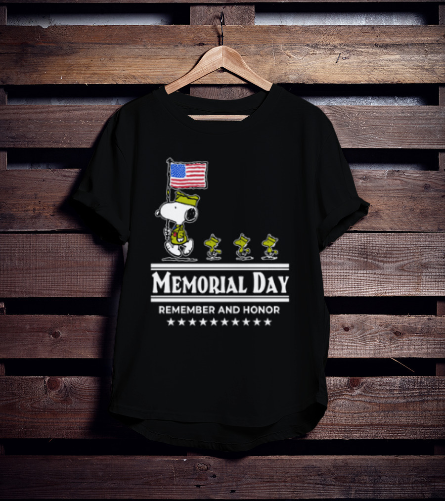 Memorial Day Snoopy And Woodstock Remember And Honor With American Flag T-Shirt