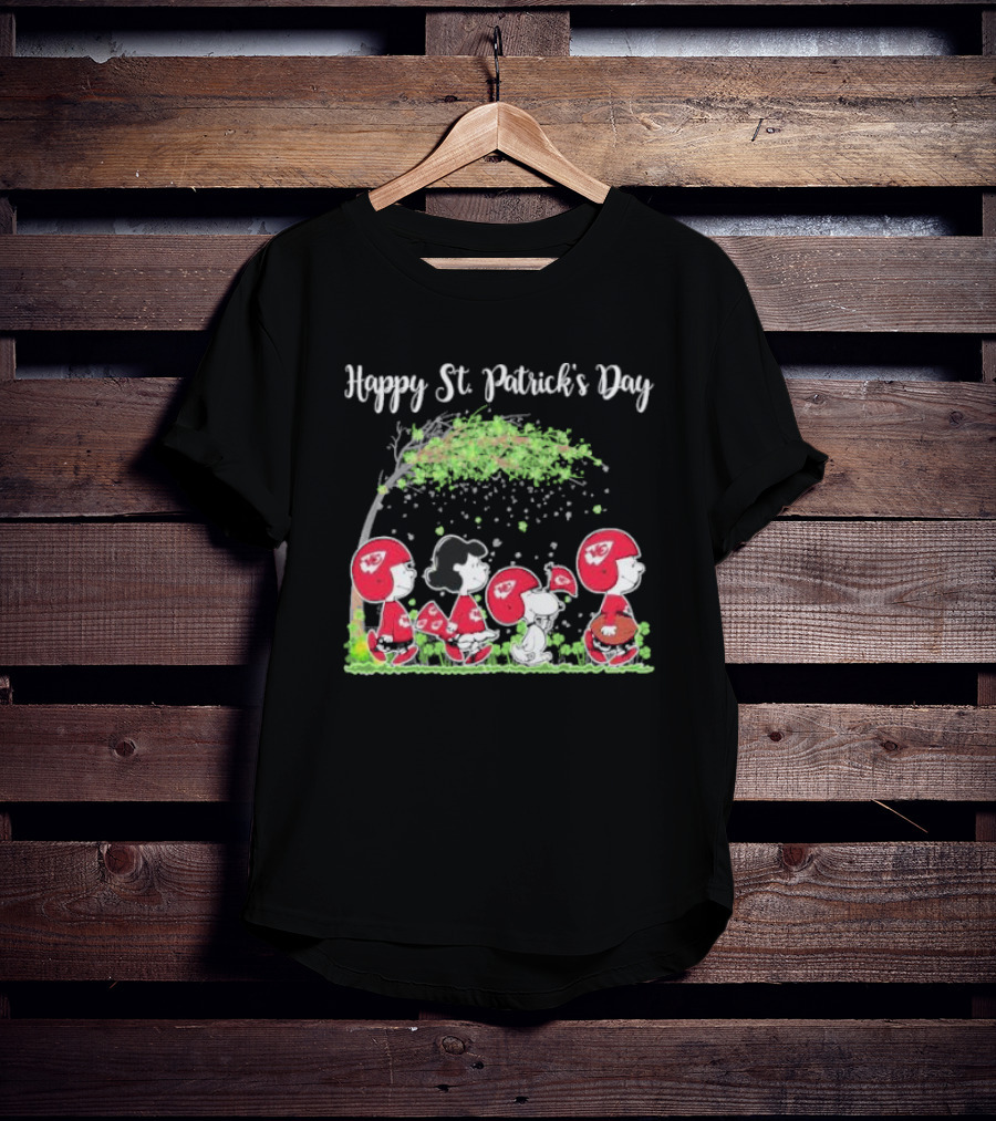Kansas City Chiefs Peanuts Characters Happy St. Patrick’s Day T-Shirt