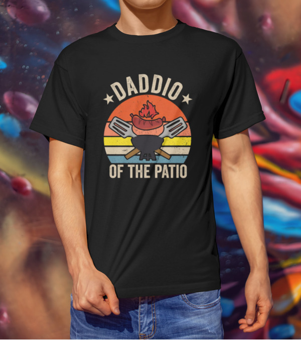 Daddio Of The Patio Vintage BBQ Grill And Sausages Retro T-Shirt