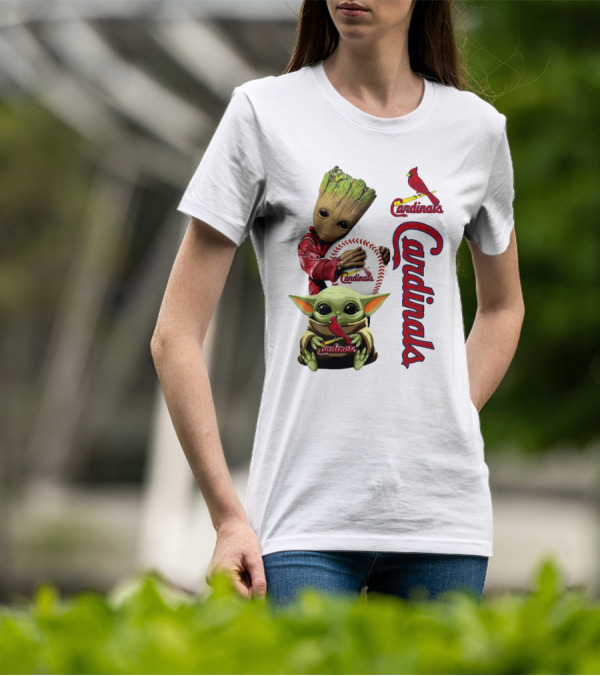 Baby Groot And Baby Yoda Hugging St. Louis Cardinals Baseball T-Shirt