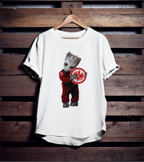 Baby Groot Hugging Eintracht Frankfurt Emblem T-Shirt