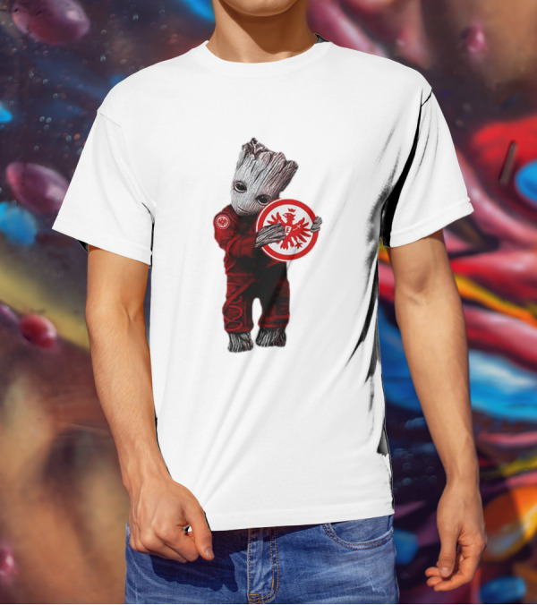 Baby Groot Hugging Eintracht Frankfurt Emblem T-Shirt