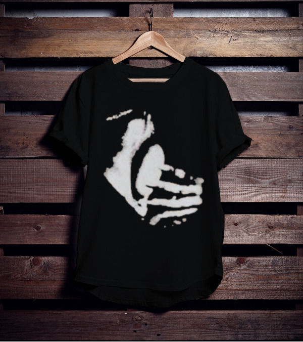 Portal Camila Brasil I Luv It Photo Optical Illusion Black And White Hand Face T-Shirt