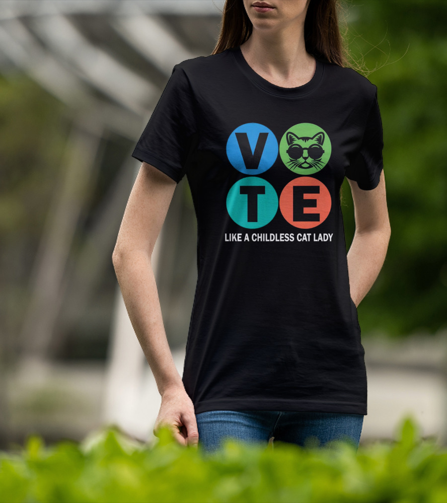 Vote Like A Childless Cat Lady Retro Circle Cat Face T-Shirt