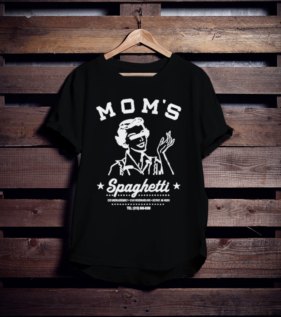 MOM'S Spaghetti Detroit MI 2161 Woodward Ave Tel 313 888 8388 T-Shirt
