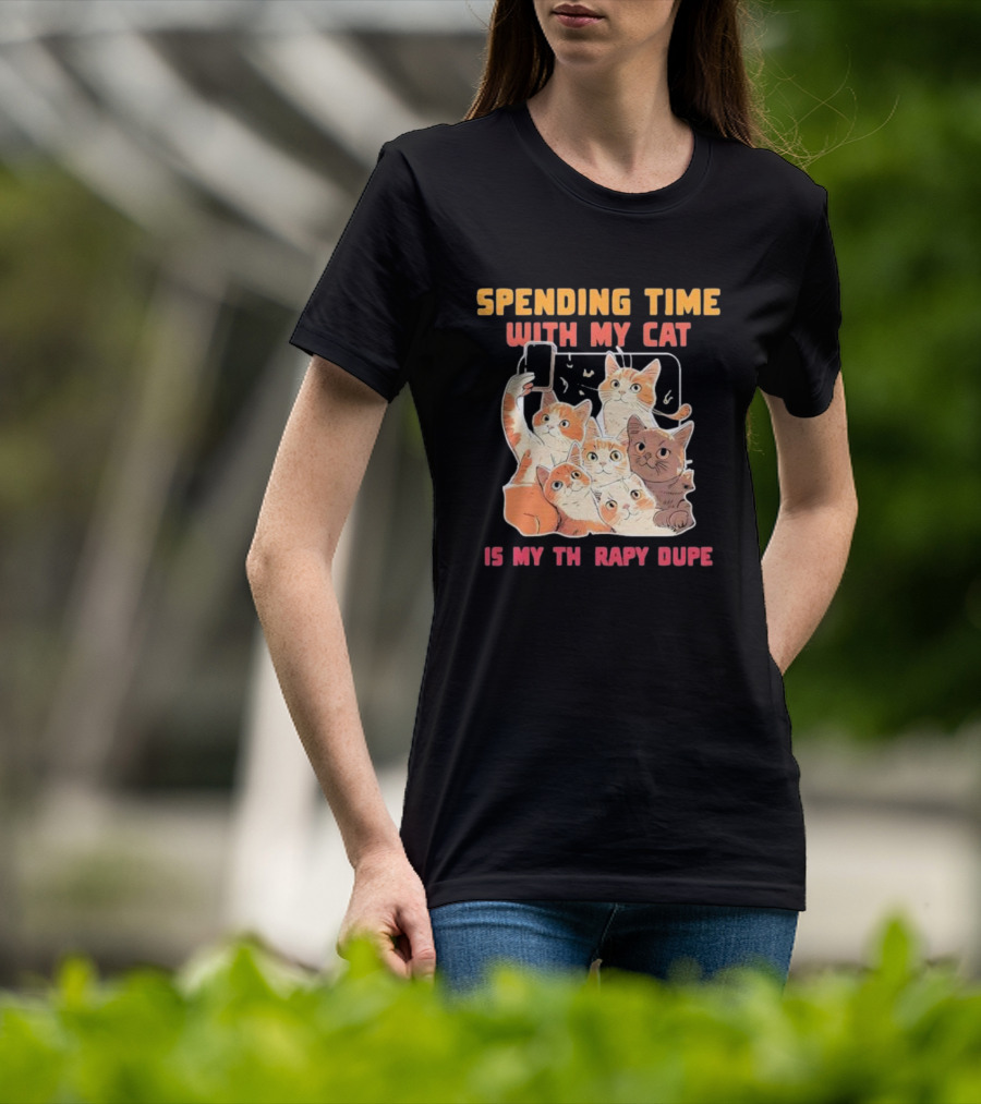 Spending Time With My Cat Is My Therapy Dupe Vintage Cats Taking Selfie T-Shirt