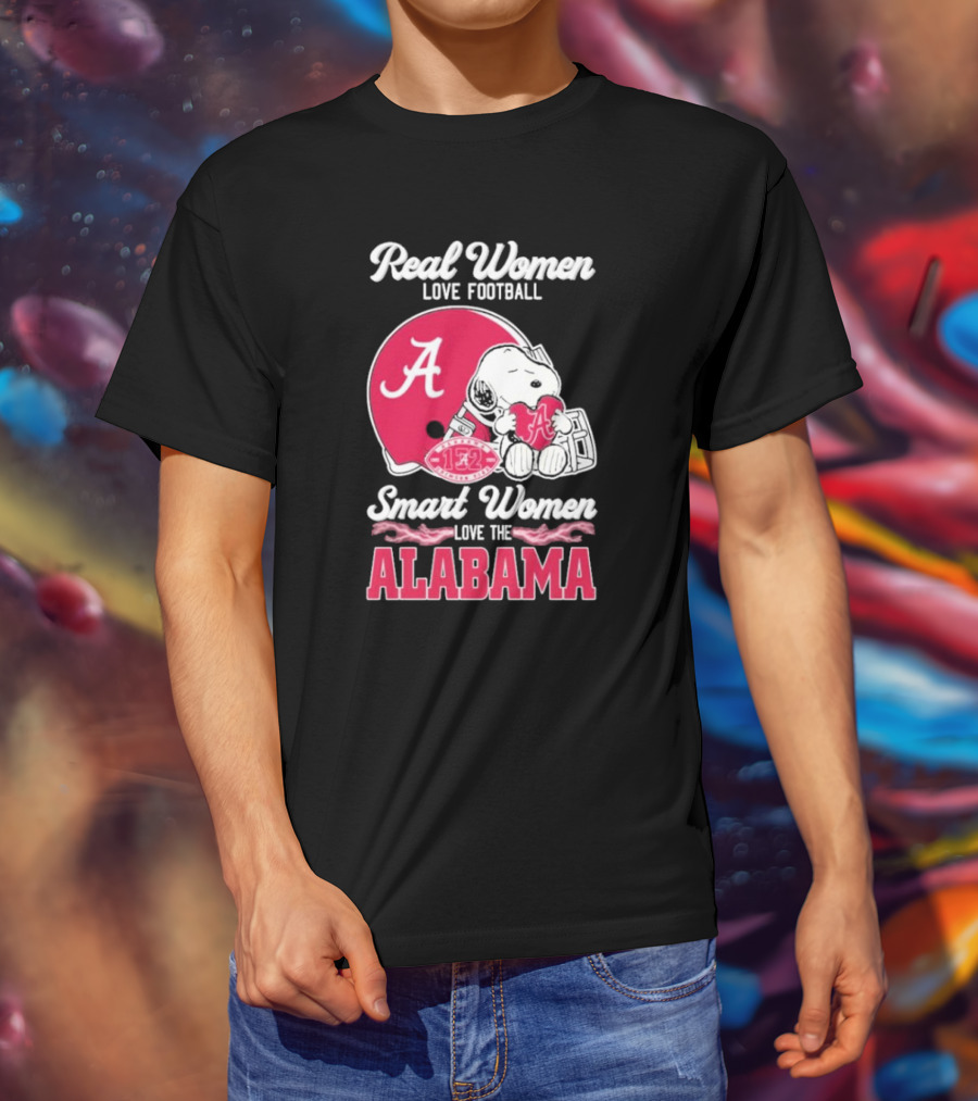 Real Women Love Football Smart Women Love The Alabama Crimson Tide 132 Season Snoopy Helmet T-Shirt