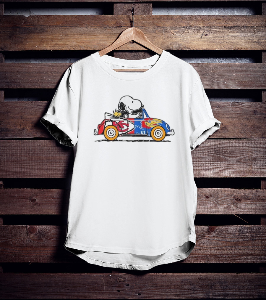 Snoopy And Woodstock Driving Kansas City Chiefs And Kansas Jayhawks Car T-Shirt
