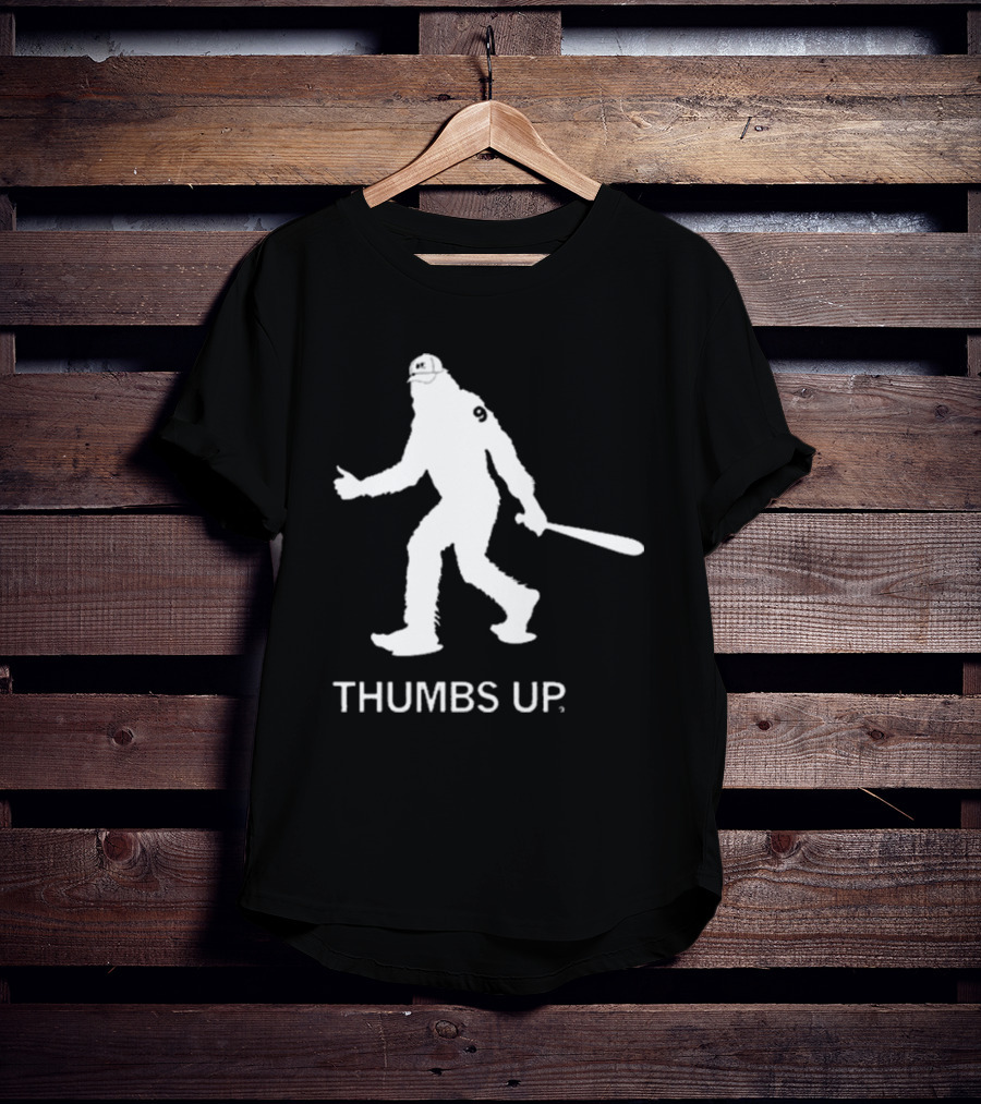 THUMBS UP Bigfoot Baseball Player Vintage T-Shirt
