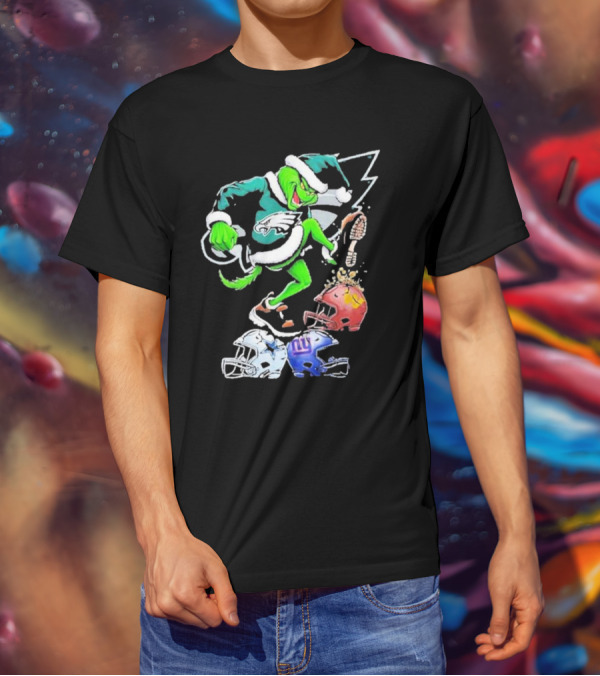 Grinch Philadelphia Eagles Crushing NFL Team Helmets T-Shirt