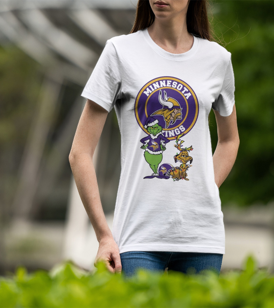 Minnesota Vikings Grinch And Max Merry Christmas T-Shirt