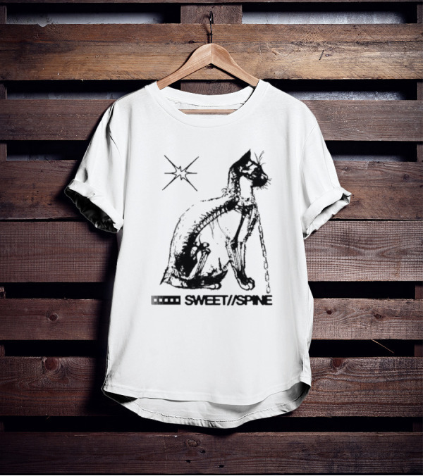 SWEET//SPINE Cat With Starburst And Chain Detail T-Shirt