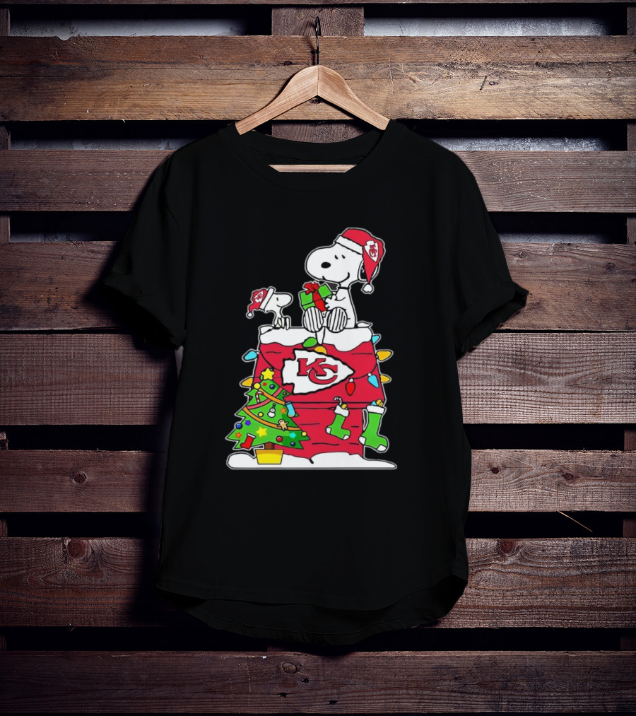 NFL Kansas City Chiefs Snoopy Woodstock Christmas Tree T-Shirt