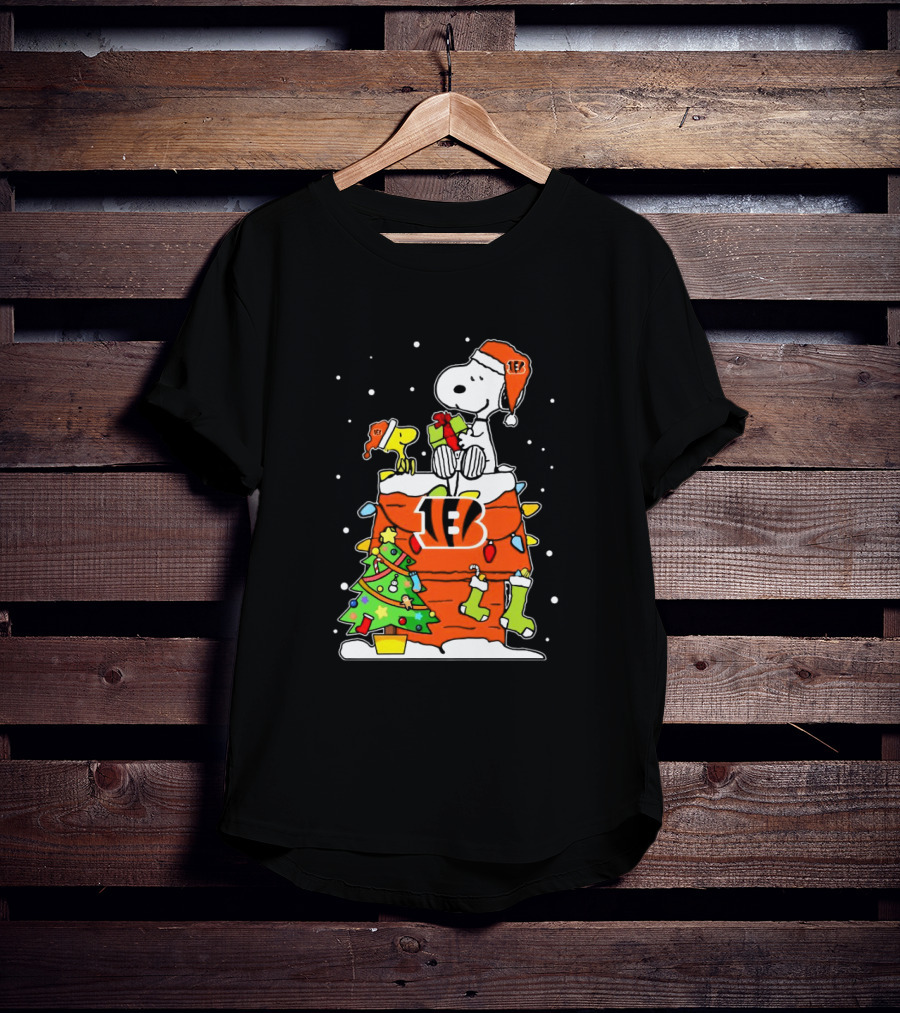 Snoopy Woodstock Cincinnati Bengals Christmas T-Shirt
