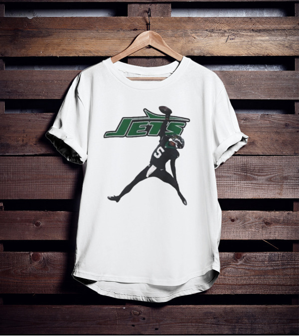 Garrett Wilson 5 New York Jets NFL Player Pose With Jets T-Shirt