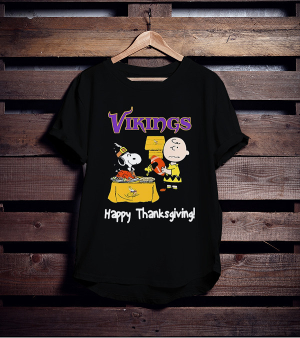 Peanuts Minnesota Vikings NFL Football Snoopy Charlie Brown Happy Thanksgiving T-Shirt