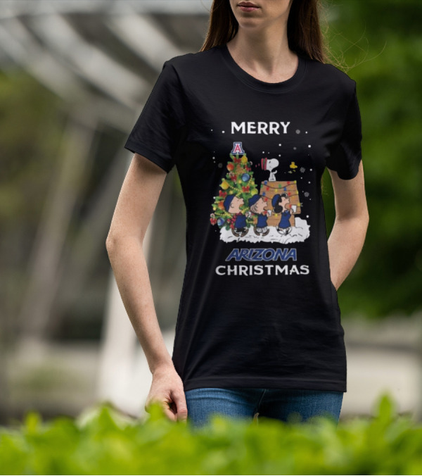 Arizona Wildcats Snoopy Peanuts Merry Christmas Tree T-Shirt