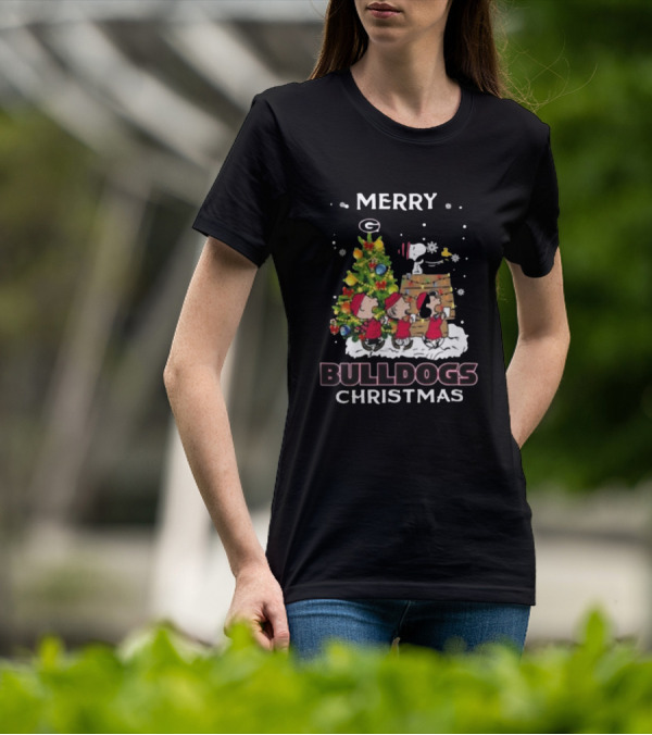 Merry Georgia Bulldogs Snoopy Christmas T-Shirt