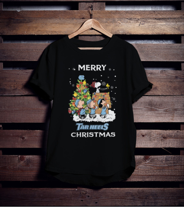 Merry Christmas North Carolina Tar Heels Snoopy And Friends T-Shirt