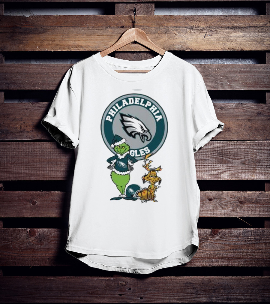 Grinch And Max Philadelphia Eagles Merry Christmas T-Shirt