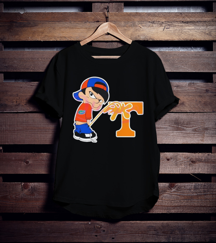 Funny Boy Florida Gators Peeing On Tennessee Volunteers T-Shirt