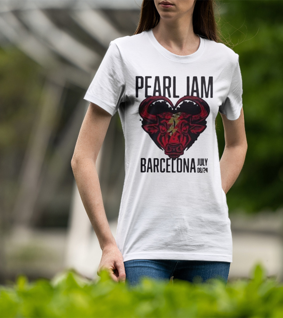 Pearl Jam Barcelona July 08/24 Bull Artwork Concert Event T-Shirt