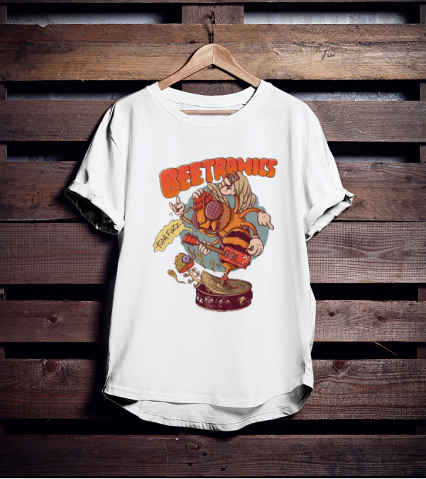 Beetronics Tuna Fuzz Rocking Bee On Amplifier T-Shirt