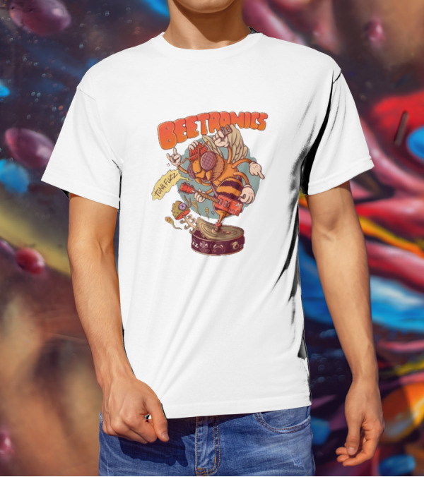 Beetronics Tuna Fuzz Rocking Bee On Amplifier T-Shirt