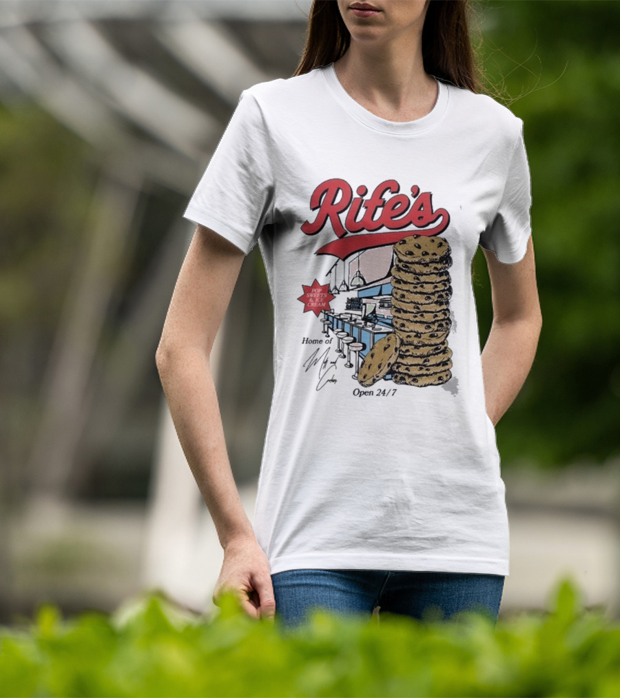 Rife's Diner 2025 Cookie Stack Retro Style T-Shirt
