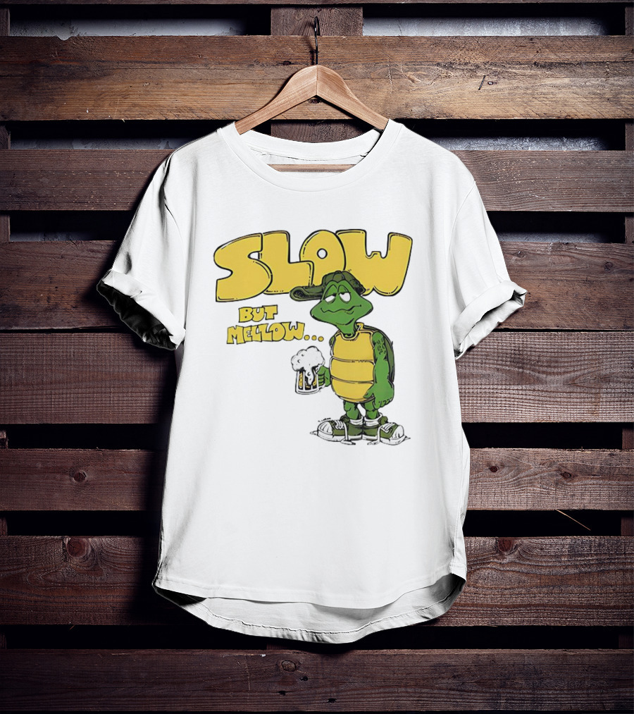 Slow But Mellow Turtle With Beer Retro Vintage 70s Style T-Shirt