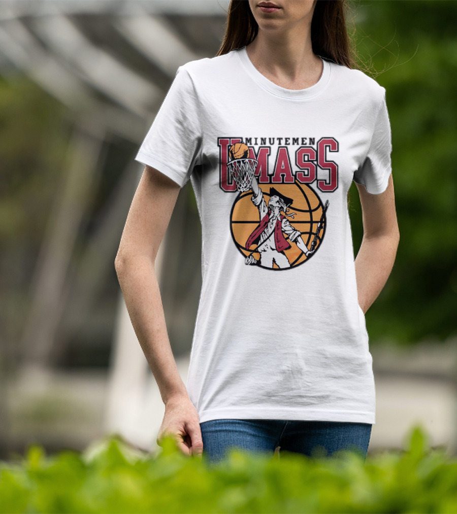 UMass Minutemen Basketball Retro Throwback Dunking Minuteman Basketball Graphic T-Shirt
