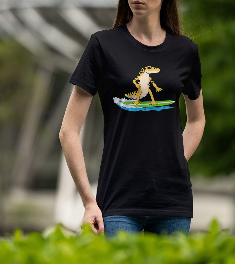 Leopard Gecko Yellow Lizard Riding Surfboard T-Shirt