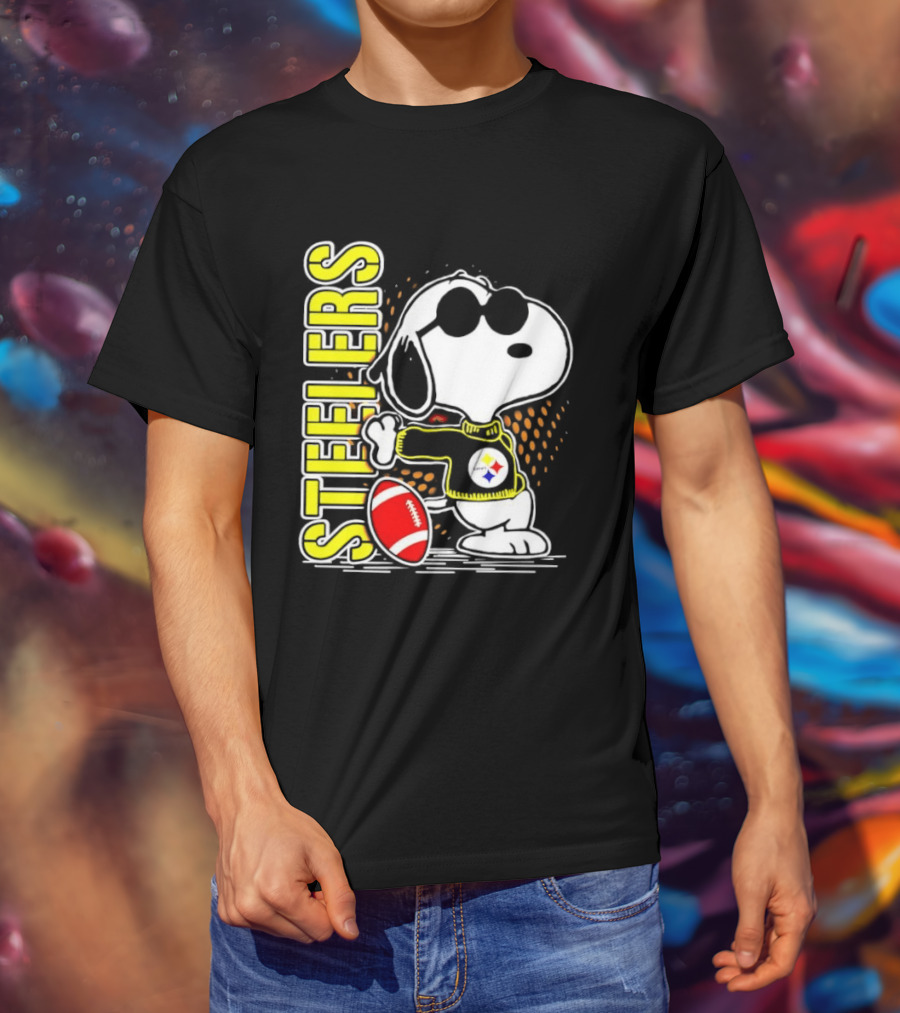 Steelers Snoopy Football Sunglasses Sports T-Shirt
