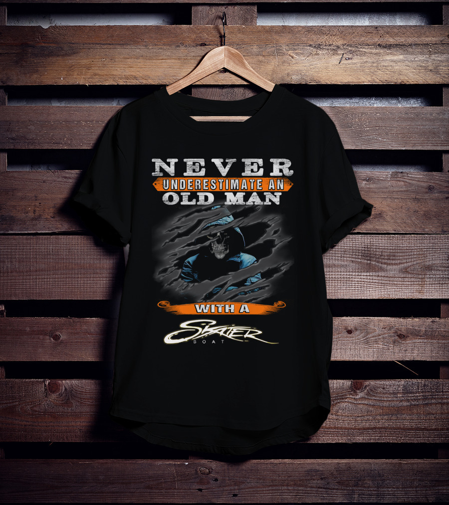 NEVER UNDERESTIMATE AN OLD MAN WITH A SKATER BOAT T-Shirt