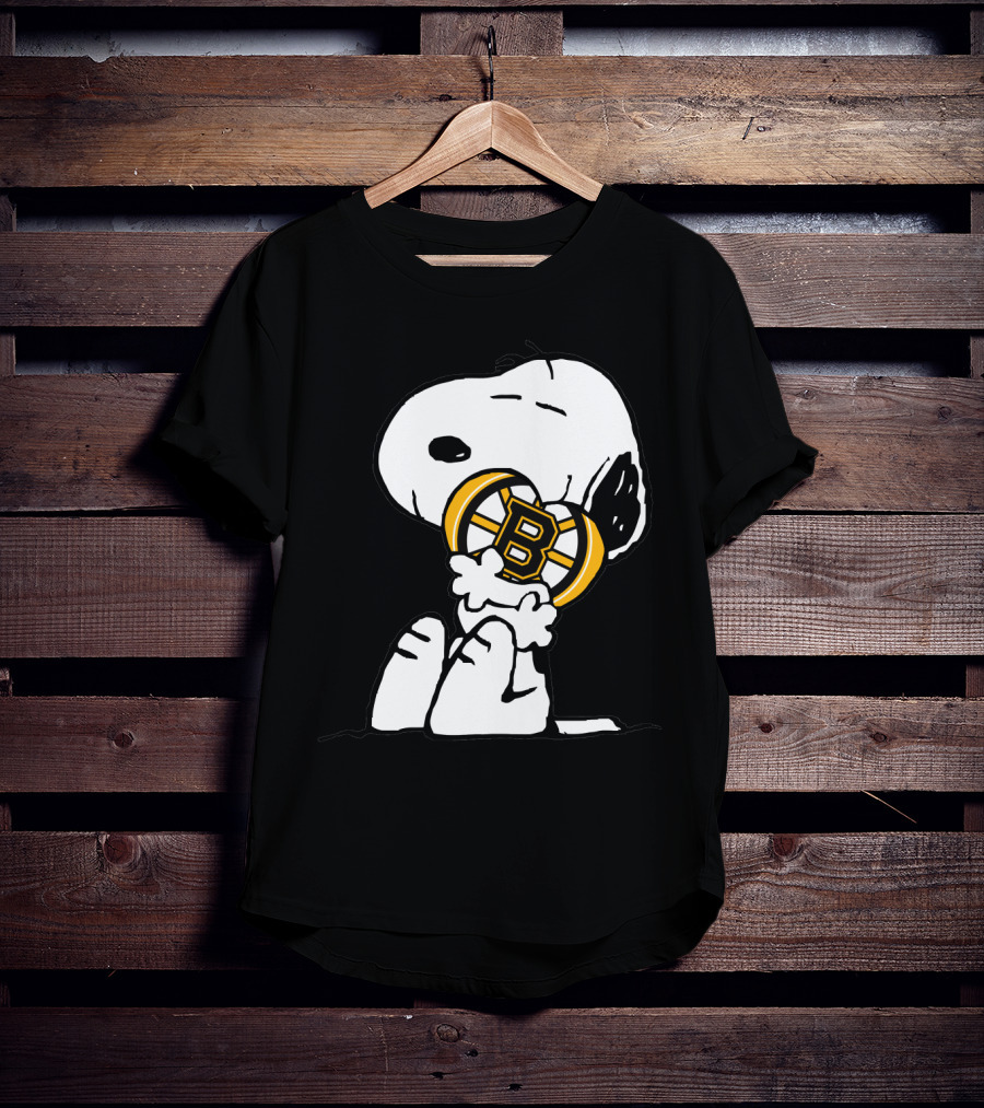 Snoopy Hugging Boston Bruins T-Shirt