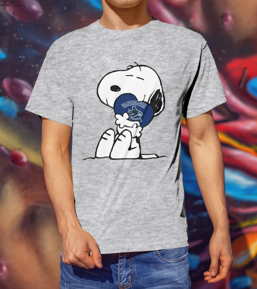 Vancouver Canucks Snoopy Hockey Puck T-Shirt