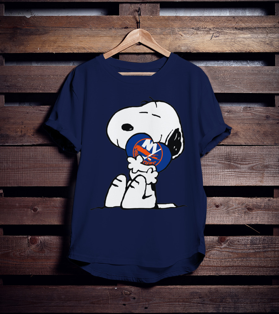 Snoopy Hugging New York Islanders Hockey T-Shirt