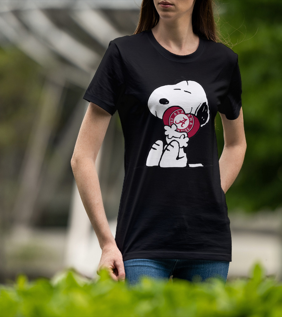 Snoopy Holding Alabama Crimson Tide T-Shirt